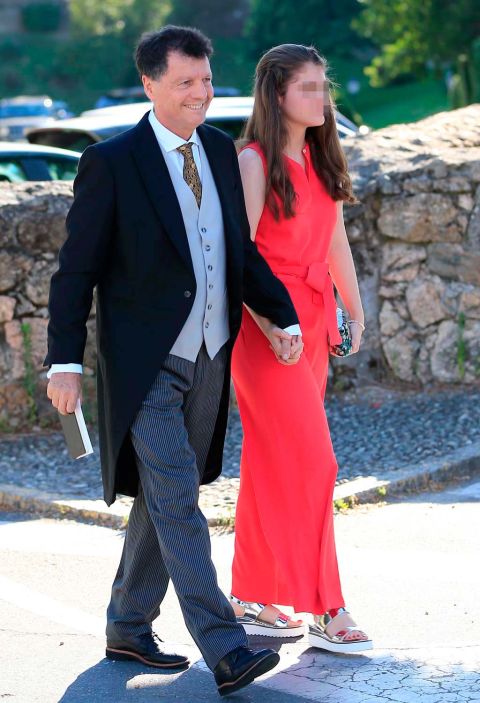 Si bien Ana Rosa volvió a casarse, lo mismo hizo Alfonso Rojo, que contrajo matrimonio con María Jesús Rodríguez, con quien tuvo dos hijos, Alfonso y Bárbara (en la imagen).
